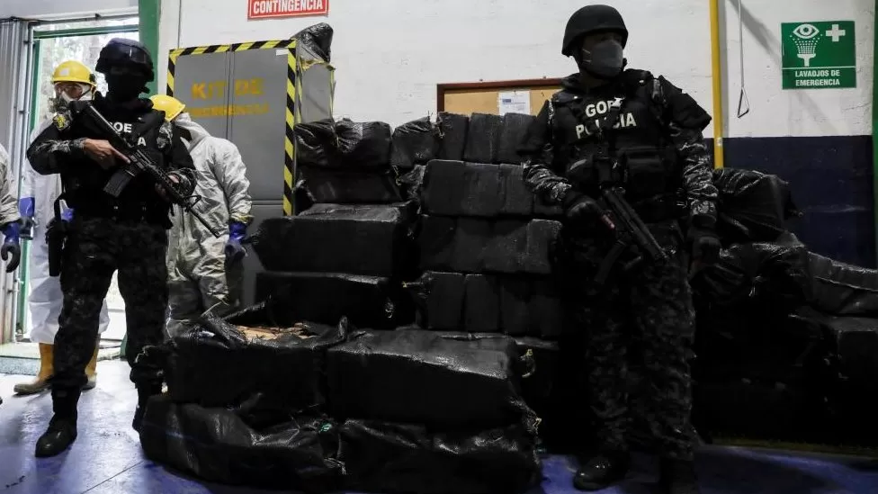 Ecuador politician murder: Prison gangs in terror reign