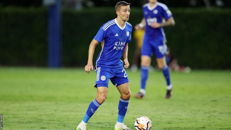 Fulham sign defender from Leicester on four-year contract