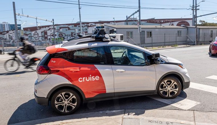 Cruise to slash fleet of robotaxis by 50% in San Francisco