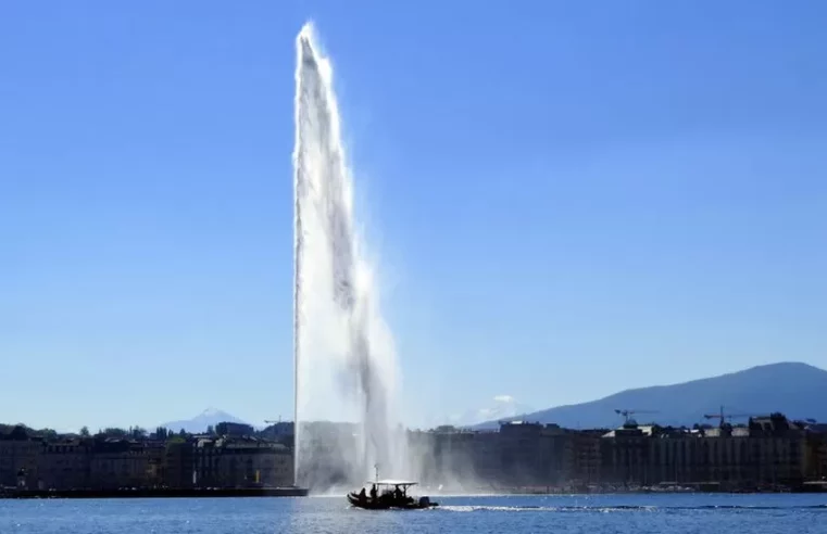 Man hurt after mounting Geneva’s giant fountain