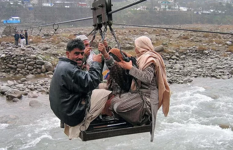 What is Pakistan’s homemade cable car system?