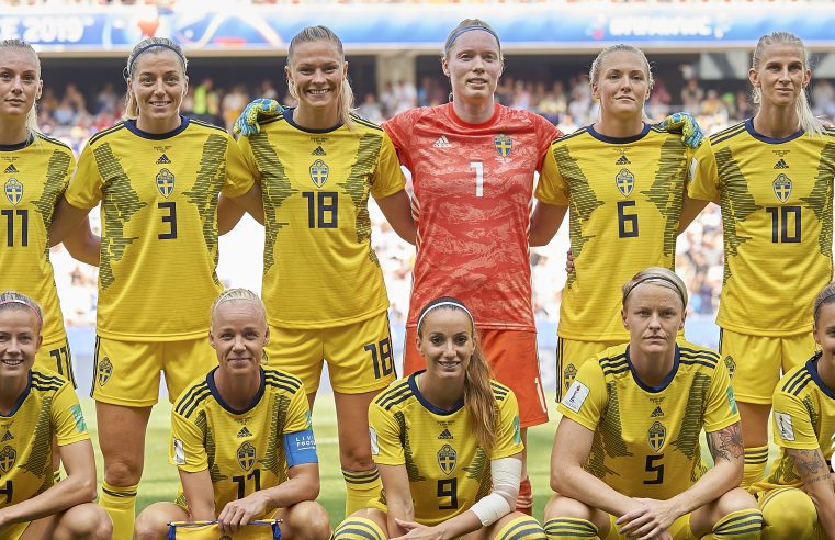 Sweden magnificent performance to book a semi-final date