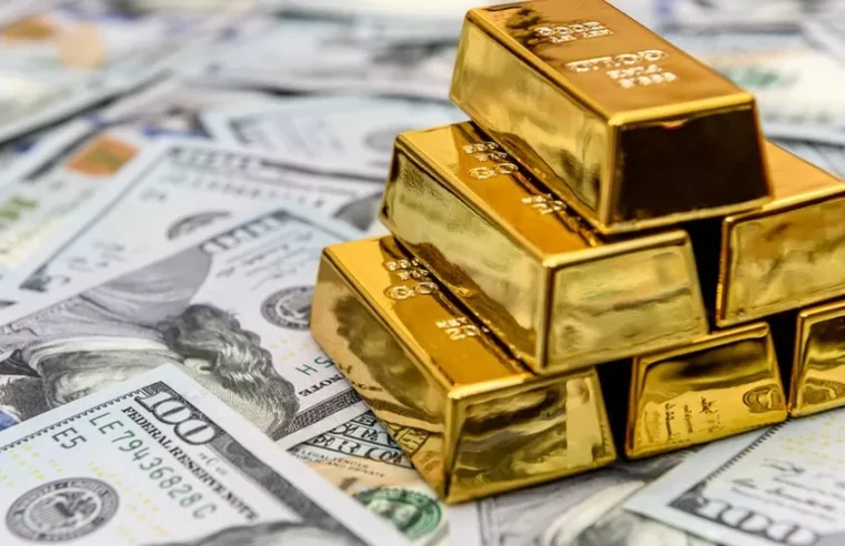 The cash and fake gold that no-one is claiming