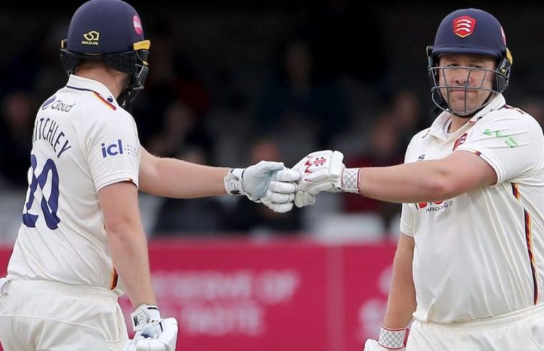 Adam Rossington hits century for Essex against Hampshire