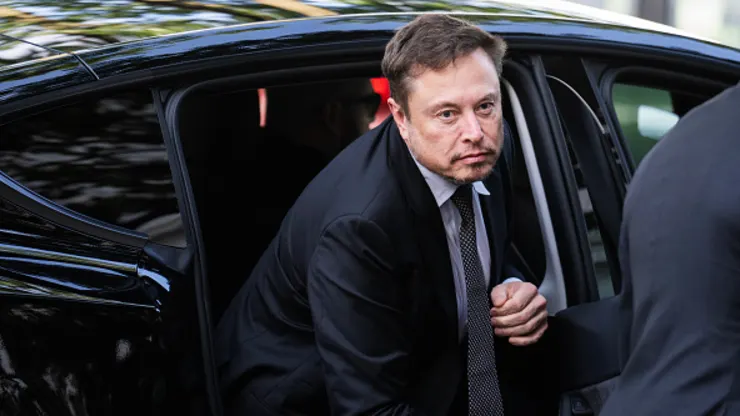 Erdogan invites Elon Musk to build his next Tesla factory in Turkey.