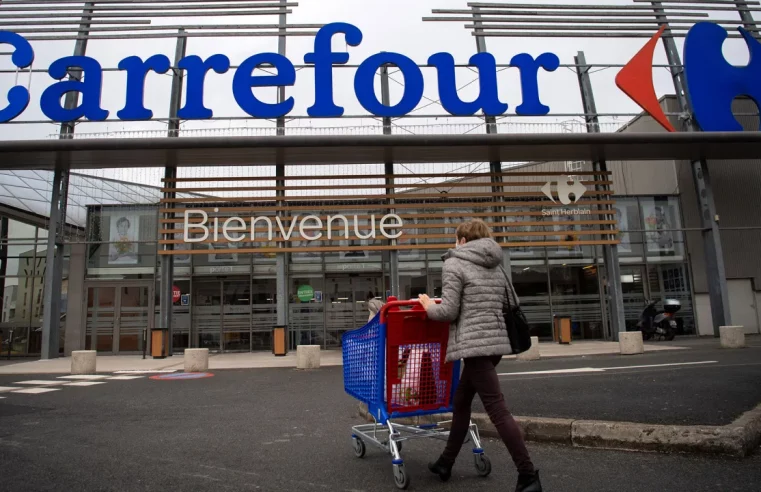 French supermarket chain is using ‘shrinkflation’ stickers