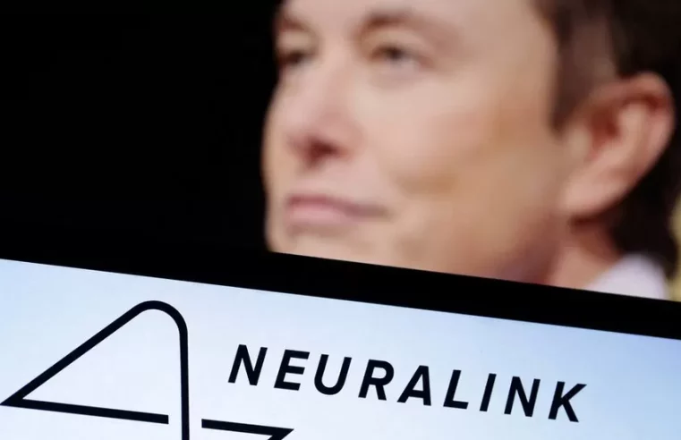 Musk start-up Neuralink seeks people for brain-implant trial