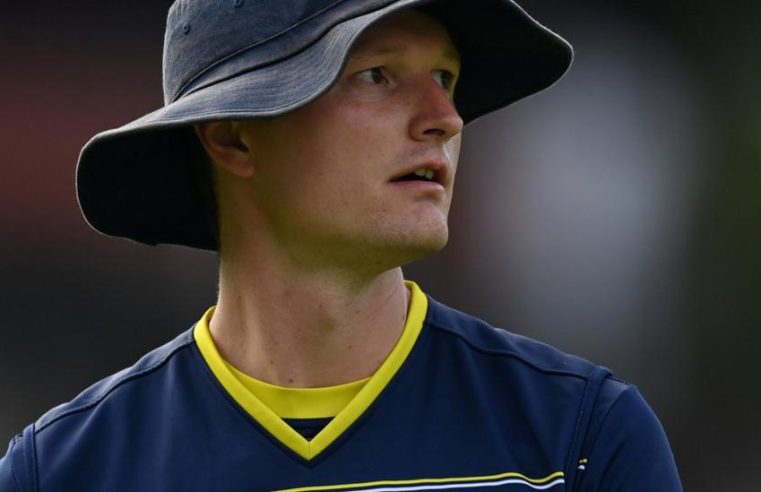 Aneurin Donald joins Derbyshire from Hampshire on two-year deal