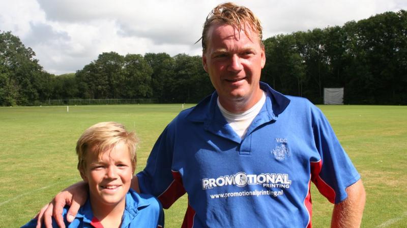 Bas de Leede and father Tim on bad tracksuits