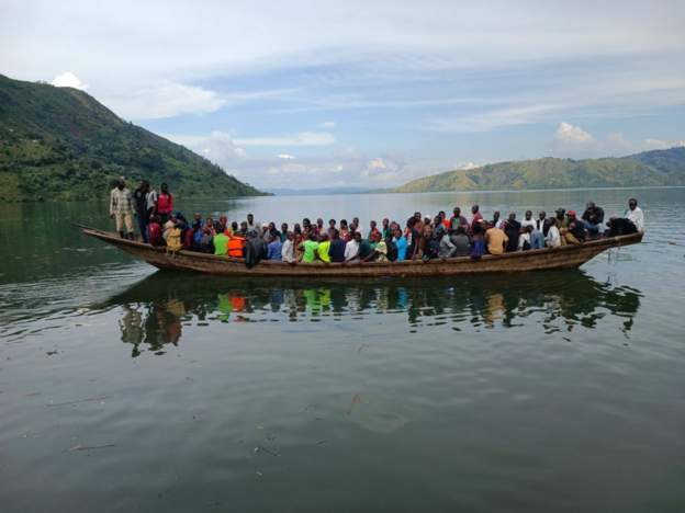 At least 30 drown, 160 missing in DR Congo accident