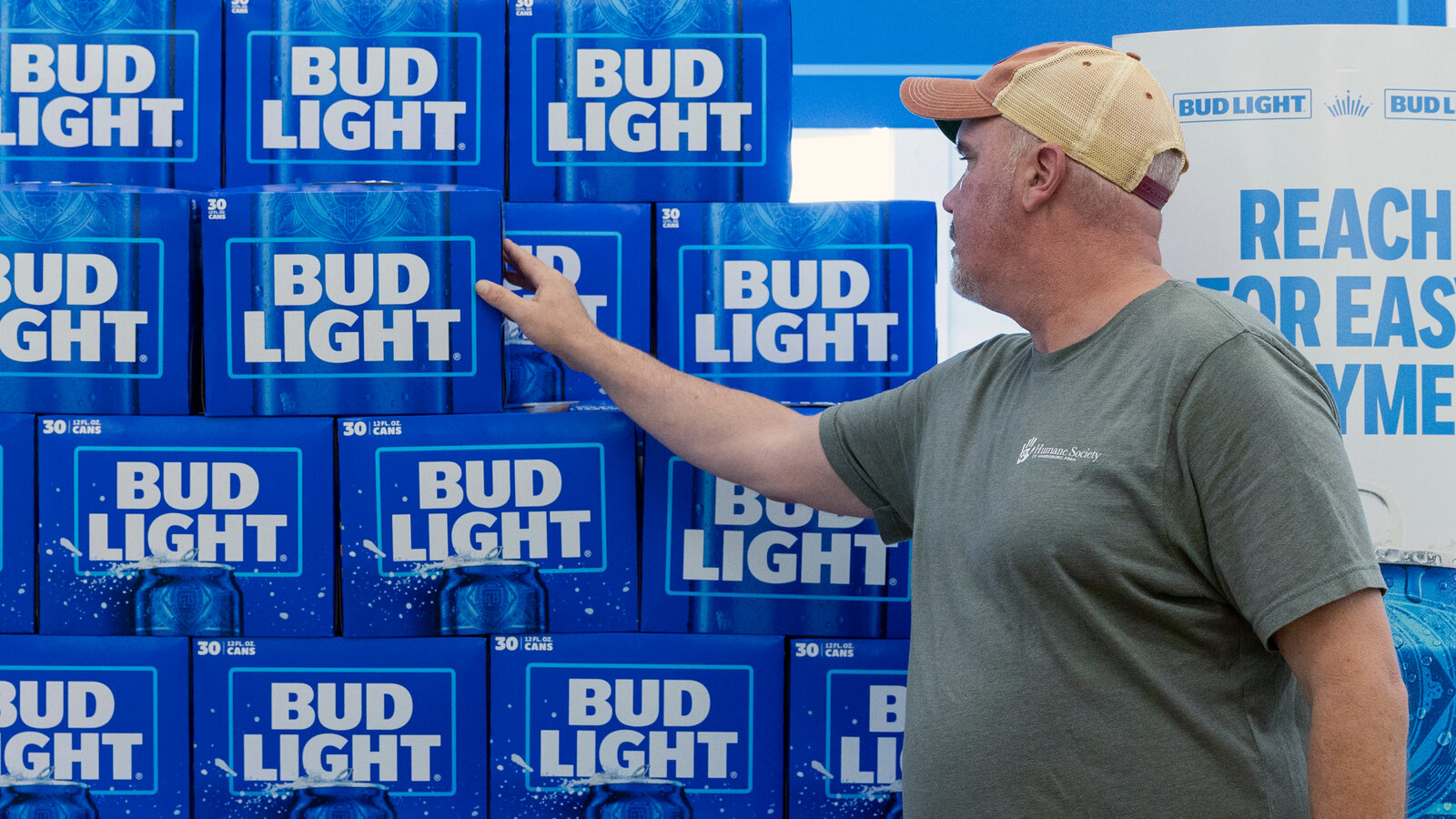 Bud Light scores mega deal to become the official beer of UFC