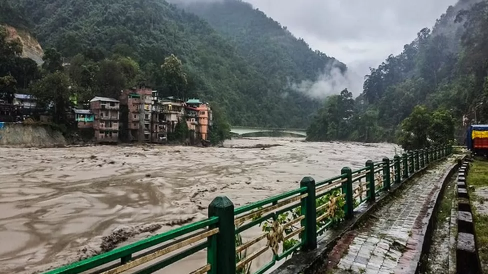 Race against time to save 102 missing in India floods