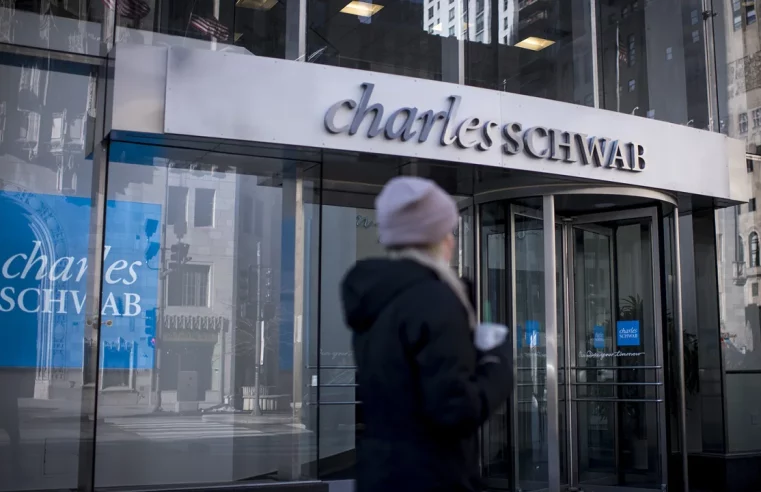 Charles Schwab lays off about 2,000 employees