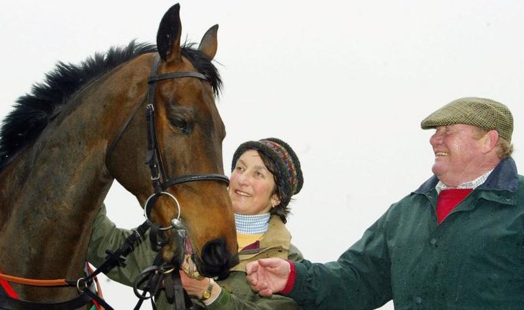 Henrietta Knight: Best Mate trainer to return 11 years after retiring