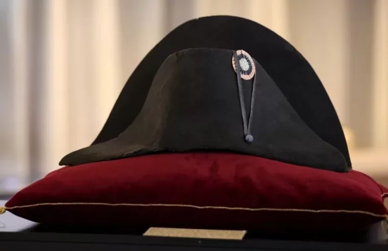 Napoleon Bonaparte’s hat sells for €1.9m at Paris auction