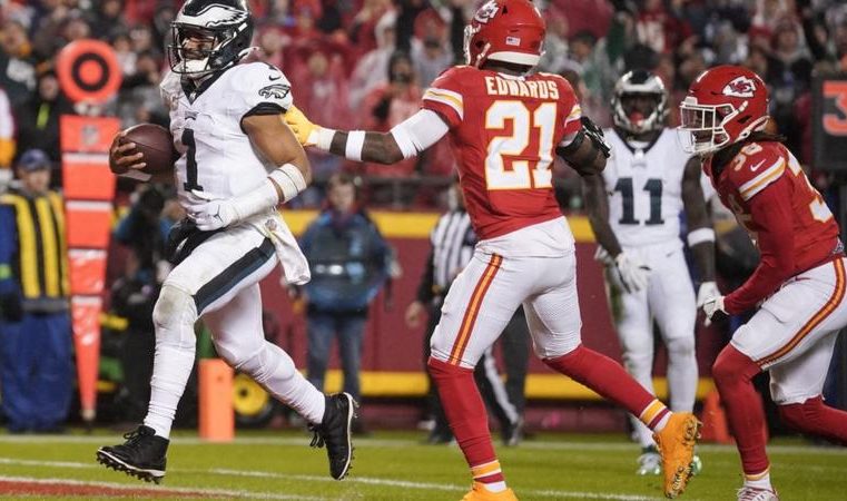 Philadelphia Eagles beats Kansas City Chiefs