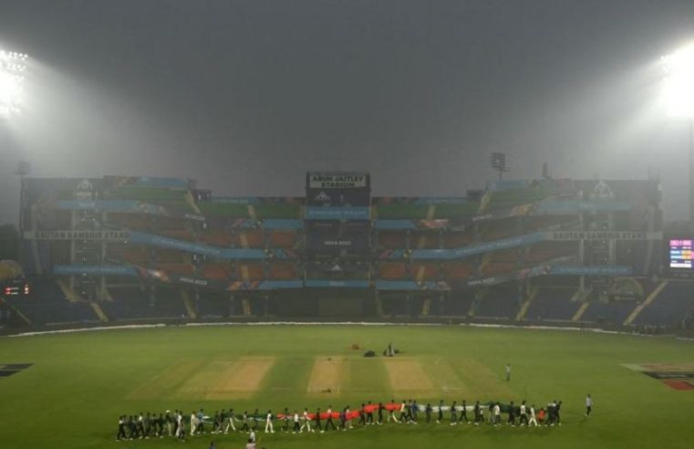 Cricket World Cup match goes ahead despite very unhealthy air quality